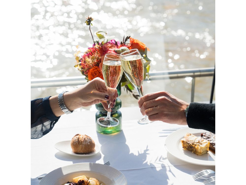 Bateaux Mouches® Lunch Cruise on the Seine River in Paris