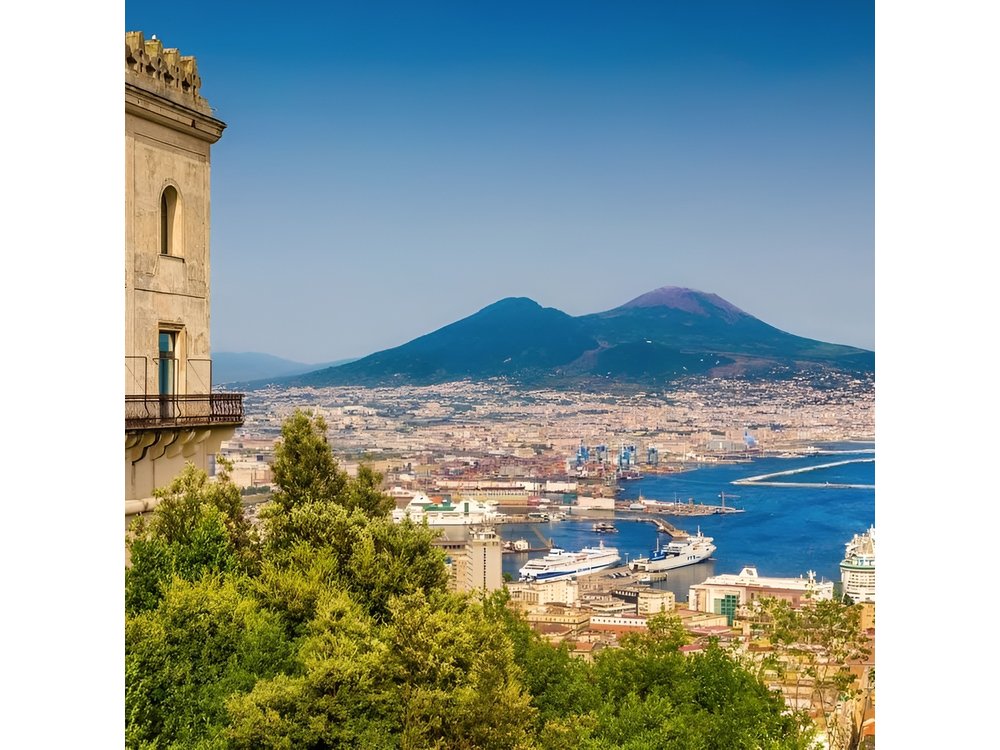 Private Day Trip from Rome: Pompeii and Naples with Lunch Included