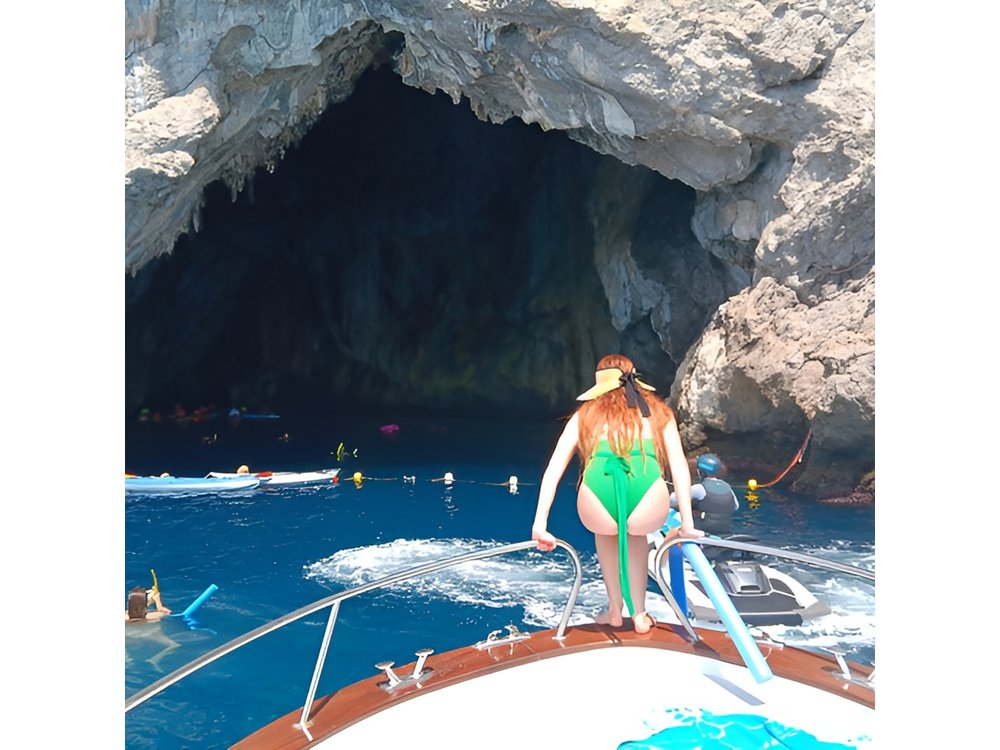 Full Day Private Boat Tour of Amalfi Coast from Positano