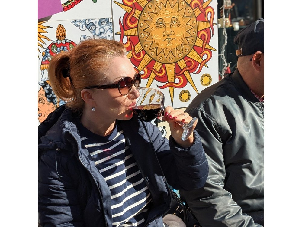 Naples: Street Art, Wine and Food Walking Tour