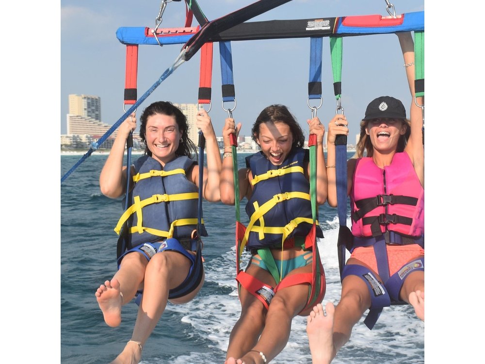 Parasailing along Fort Lauderdale Beach