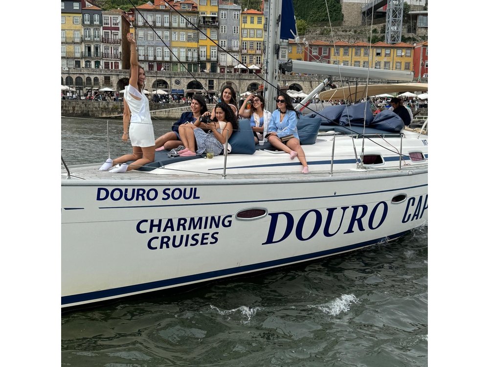Private Birthday Celebration in a Sail in Porto