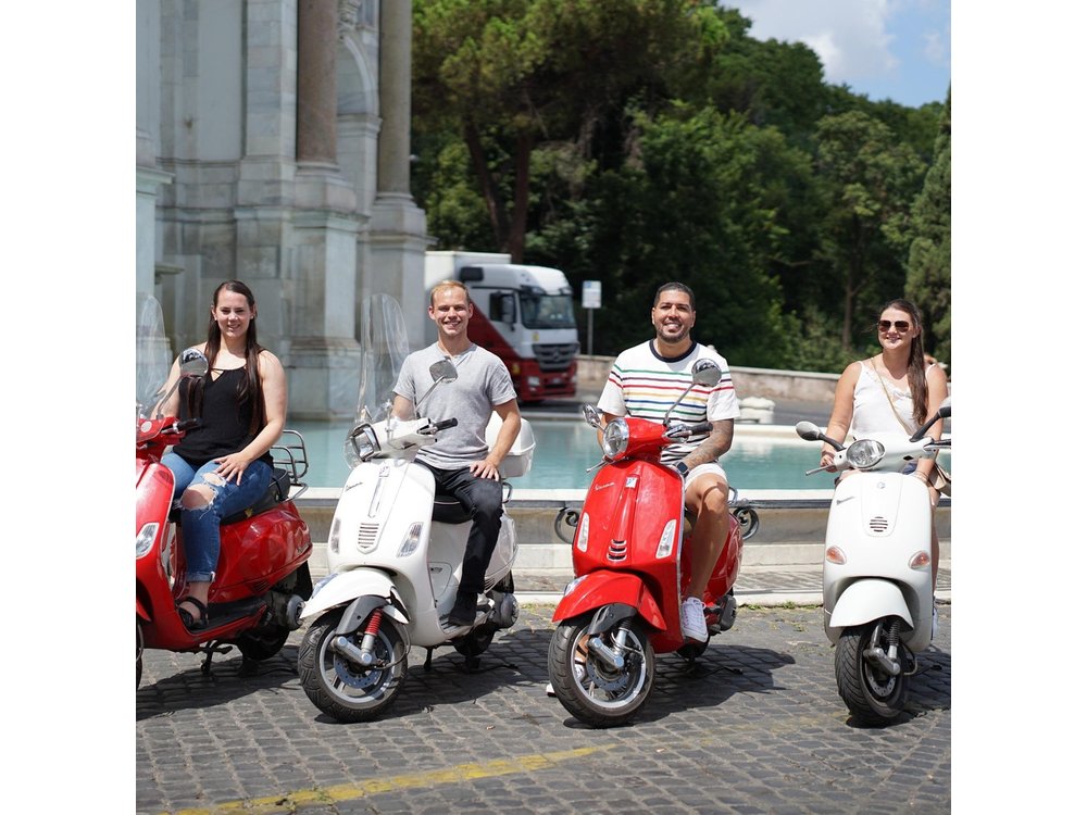 Vespa Tour in Rome with Pick up and Drop off