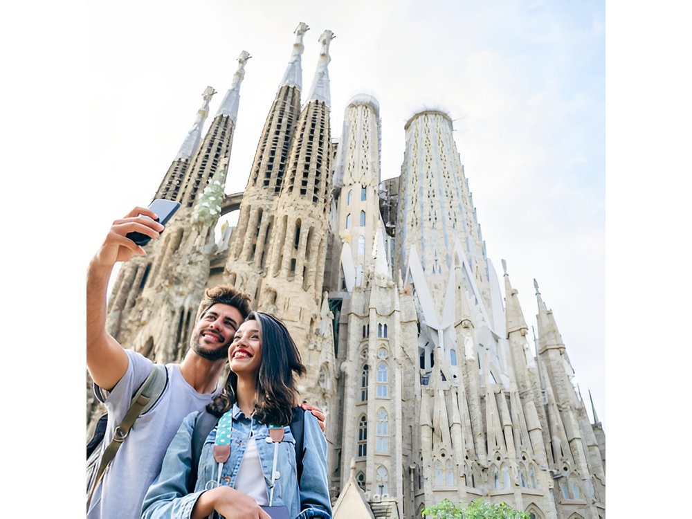 Barcelona Private Religious & Jewish Tour: with Sagrada Familia