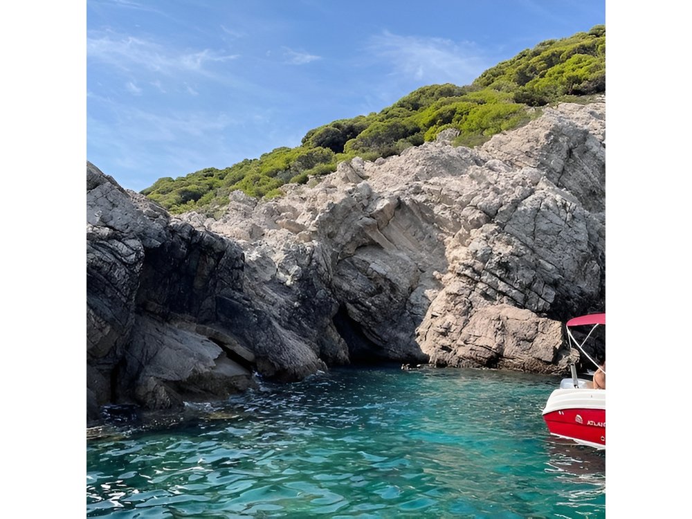 Dubrovnik: Private Boat Islands & Blue Cave Tour