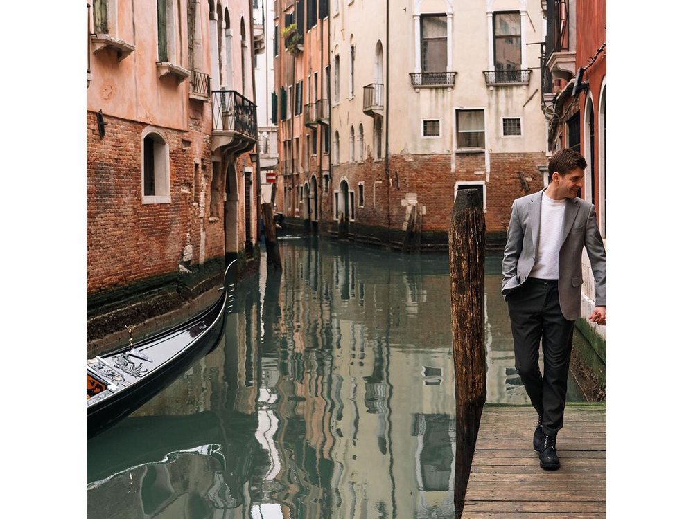 Photo session in hidden gems of Venice!