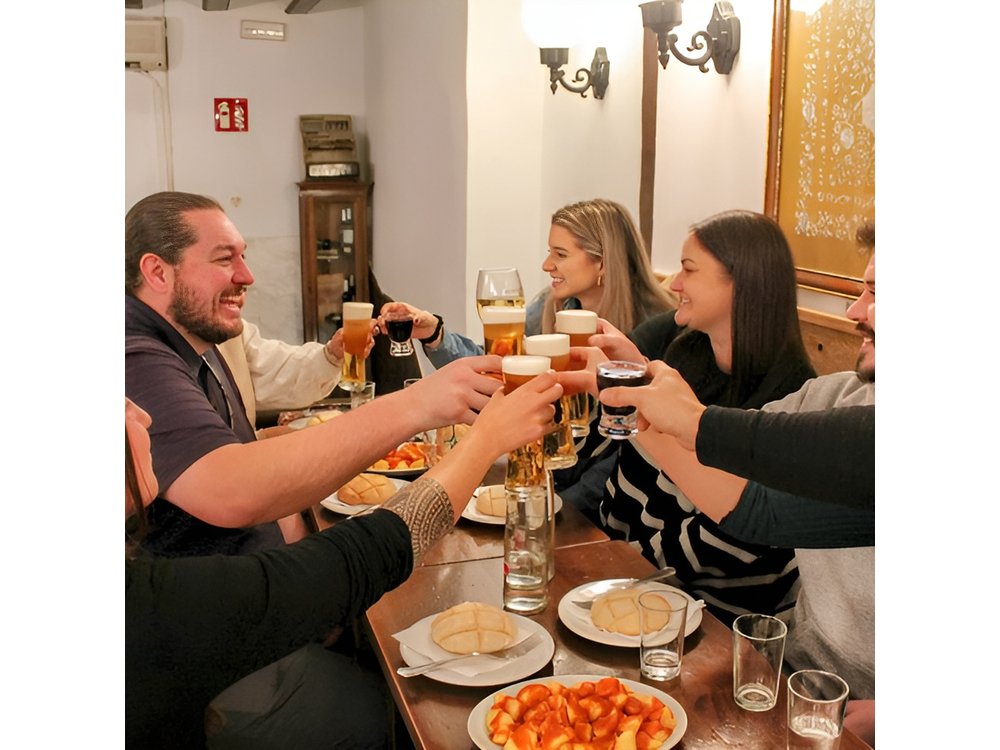 Madrid Tapas, Wine and History Tour