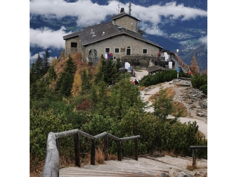 Munich: Eagles Nest & Salzburg incl. Sound of Music sites Private