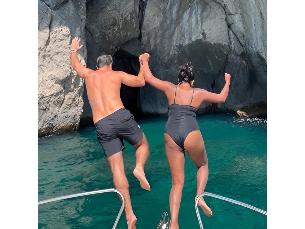 Private Golden Hour on the Amalfi Coast: A Scenic Boat Experience