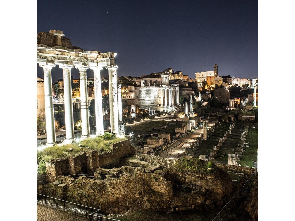 Ancient Rome by Night Tour: Capitol Forums and Colosseum Exterior