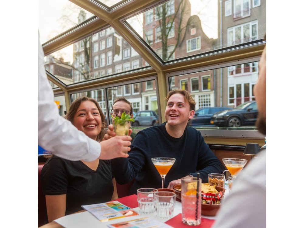 Amsterdam Evening Cocktail Cruise with snacks