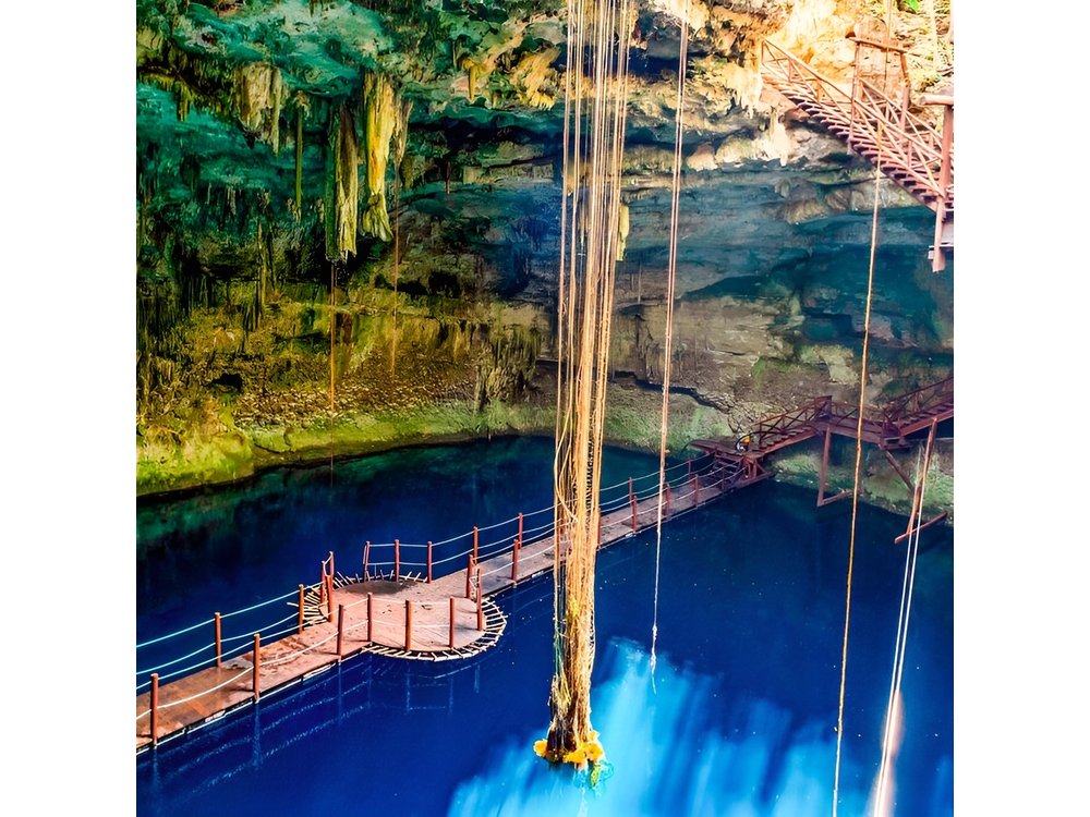 Chichén Itzá Premier Tour with Cenote Xunáan, Valladolid & Lunch