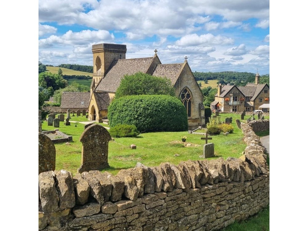 Full Day Cotswolds Tour & Shakespeare's Stratford From London