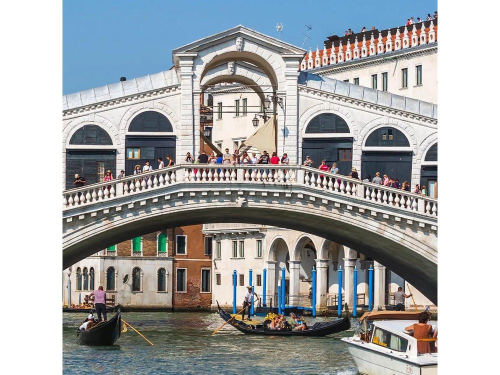 From Florence: Explore Venice on a Semi-Private Day Tour by Train