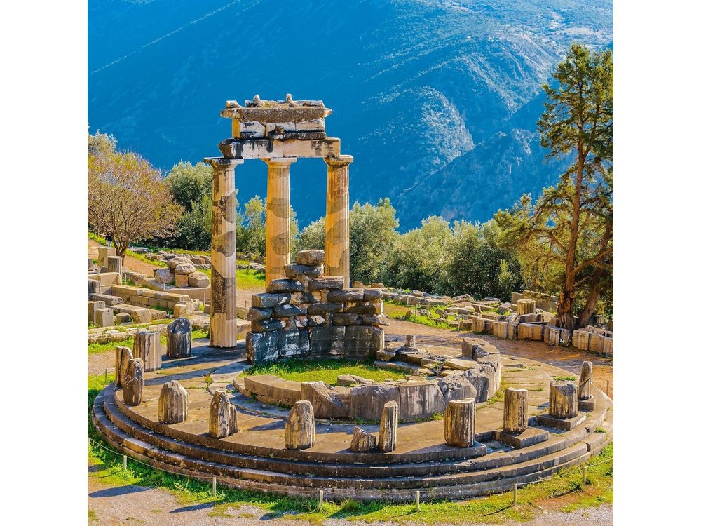 Delphi & Thermopylae Full Day Private Tour from Athens