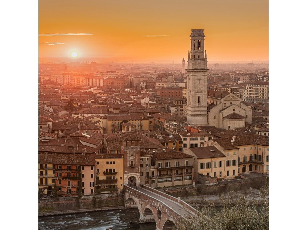 Hidden Verona at Sunset - evening walking tour