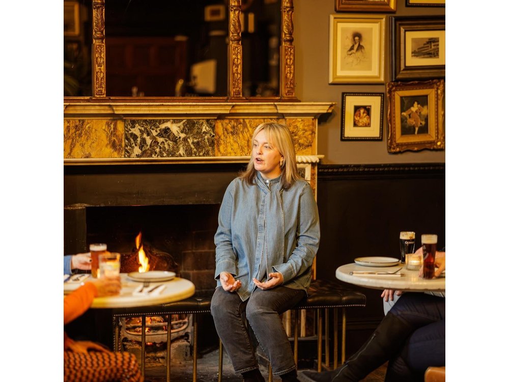 Dublin Storytelling Pub Tour - 3 stops, drinks & food pairings
