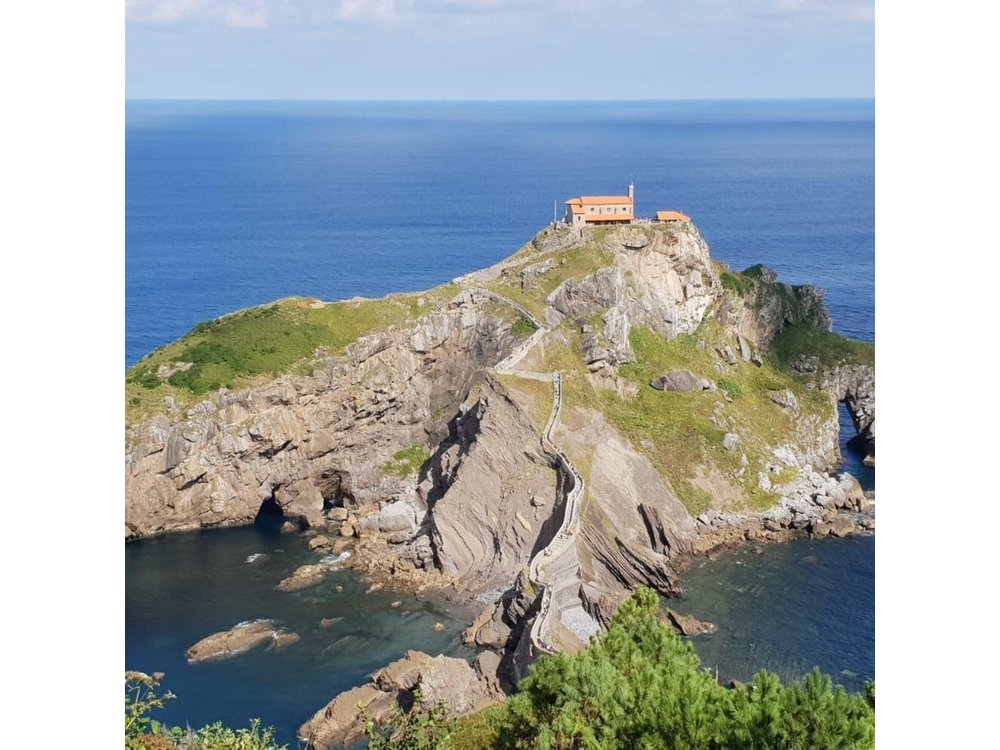 Private Bilbao, Guggenheim & Gaztelugatxe tour from San Sebastian