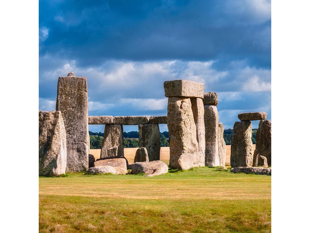 Luxury Private Stonehenge, Salisbury & Avebury with Archaeologist