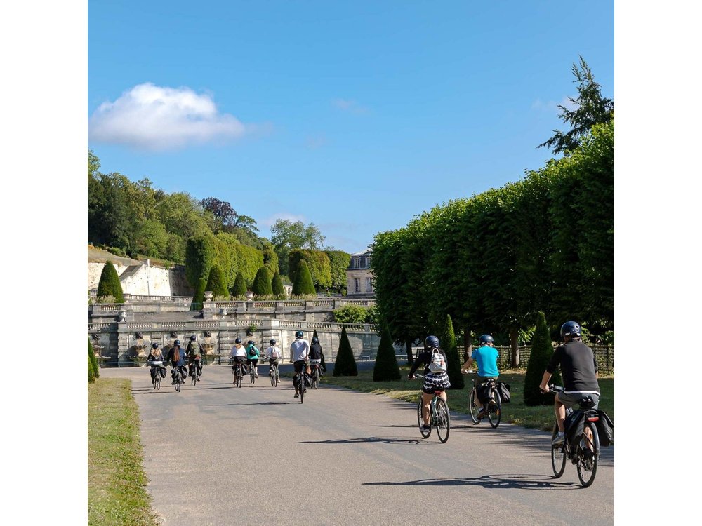 Nature electric bike ride from Paris to Versailles