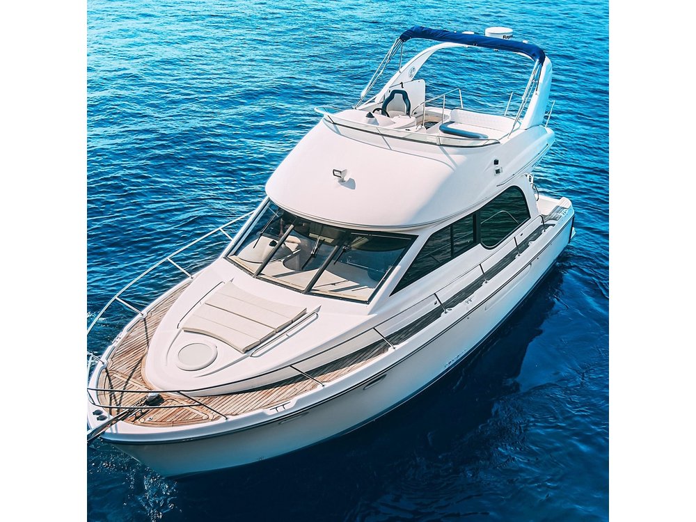 Yacht Meridian 40FT Best Private Rental in Cancun