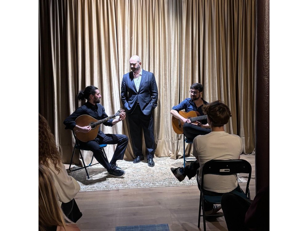 Lisbon: Authentic Live Fado Show in Alfama With Port Wine