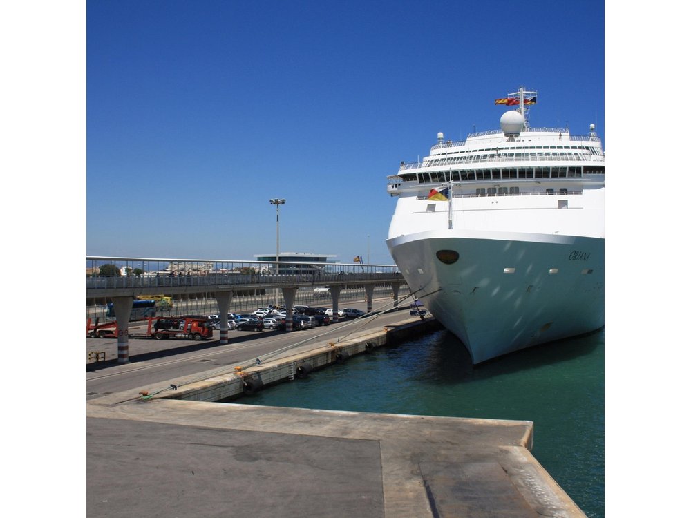 Valencia Highlights Bike Tour for Cruise Visitors