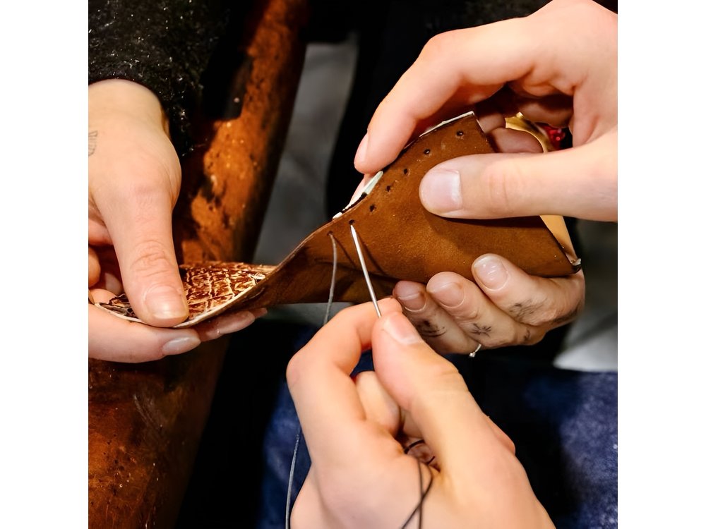 Florence : Authentic Leather Wallet Experience