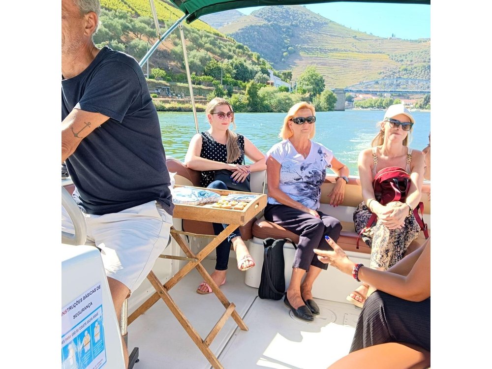 Douro Valley : Private Wine Tour, Traditional Lunch & Boat Trip