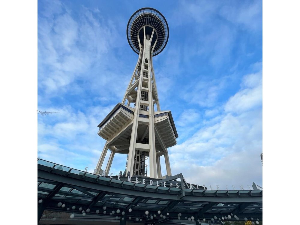 2 Day Washington State Tour in Mt Rainier and Seattle Highlights