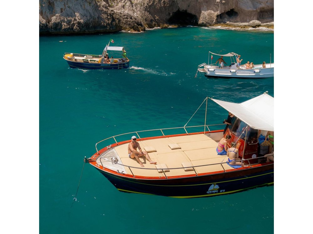 Capri Samba, private luxury boat tour.