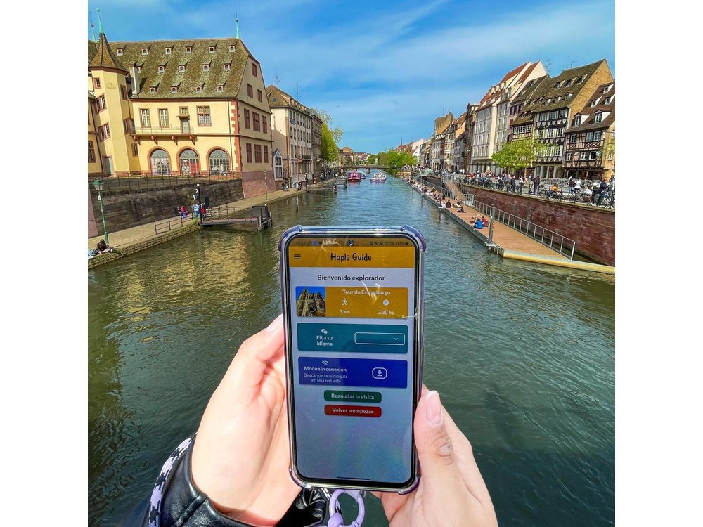 Strasbourg Discovery Pack: self-guided tour + 6 local objects