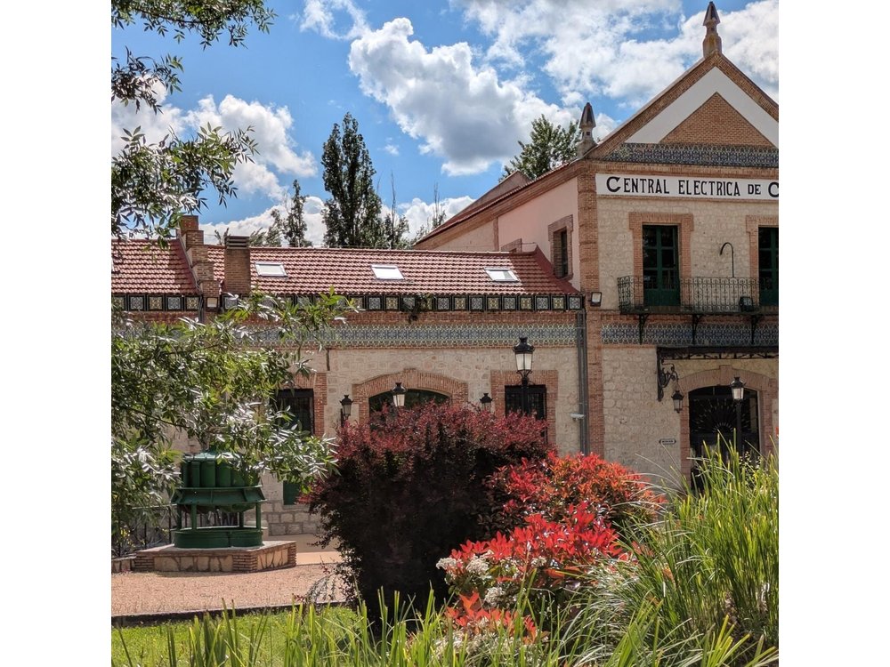 Madrid's Hidden Valley Olive Oil Tasting, 4x4 Tour Estate Lunch