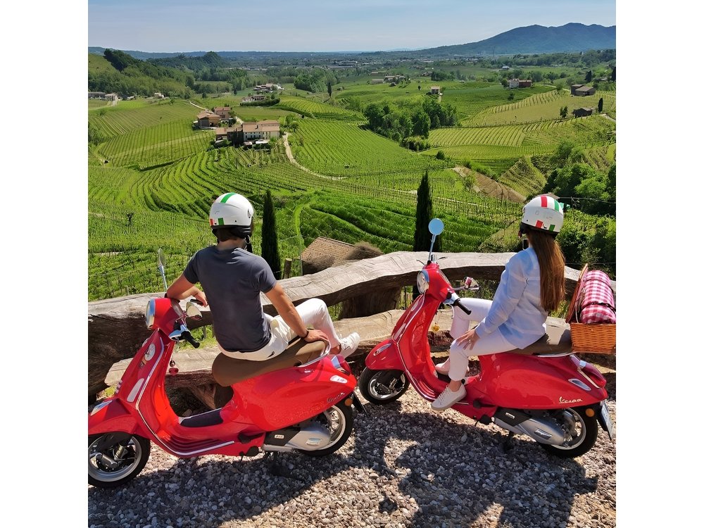 Florence Vespa Rental Self-Guided in Florence with Helmet and GPS