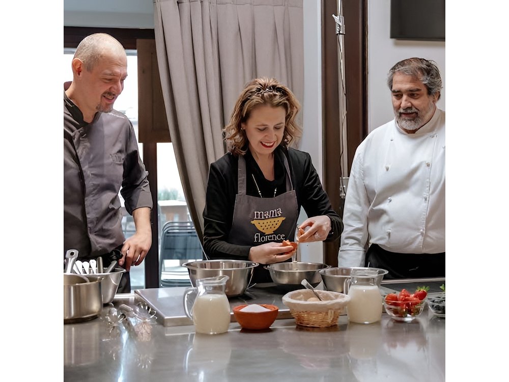 Afternoon Gelato Biscotti Making Class in Florence