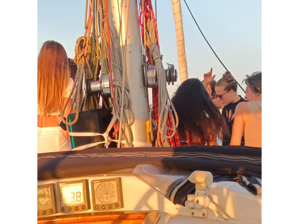 Sunset Sailing Tour in Barcelona
