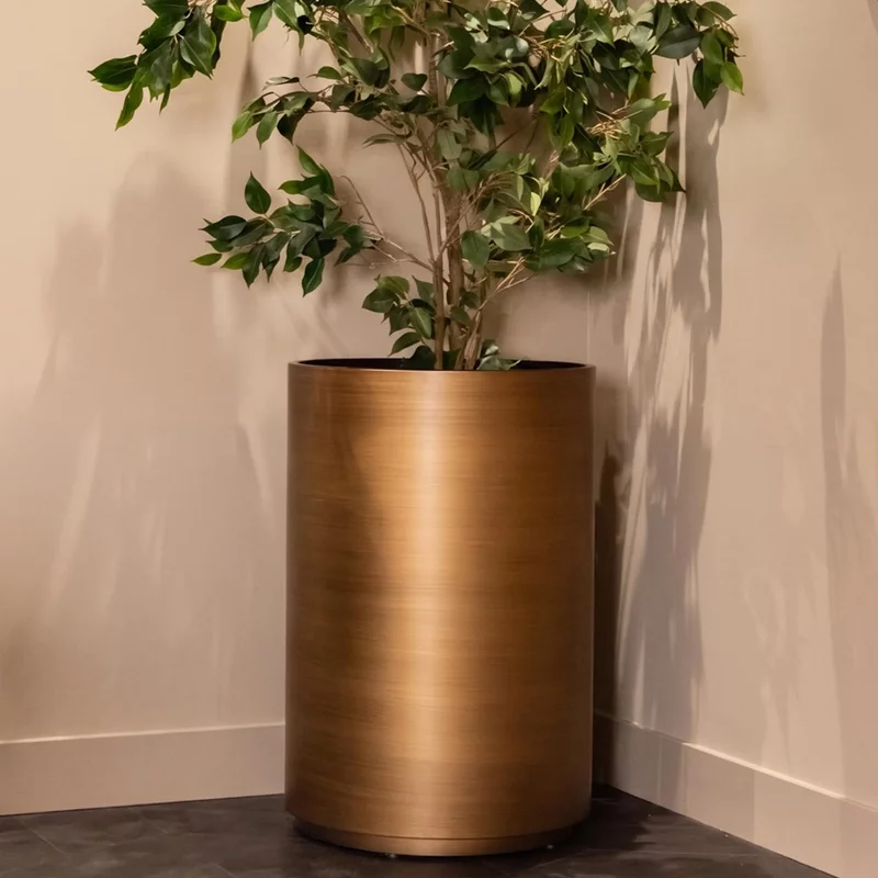 Photo 1 of Dira planter - large - round - brushed gold - metal Photo 1 of Dira planter - large - round - brushed gold - metal