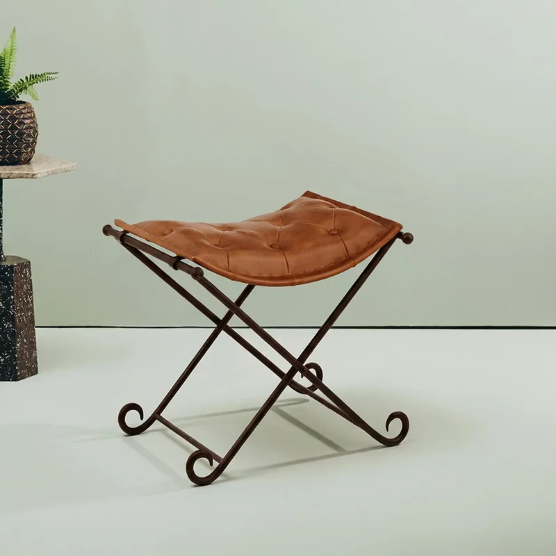 Photo 1 of Buffalo folding stool - brown - leather with iron Photo 1 of Buffalo folding stool - brown - leather with iron