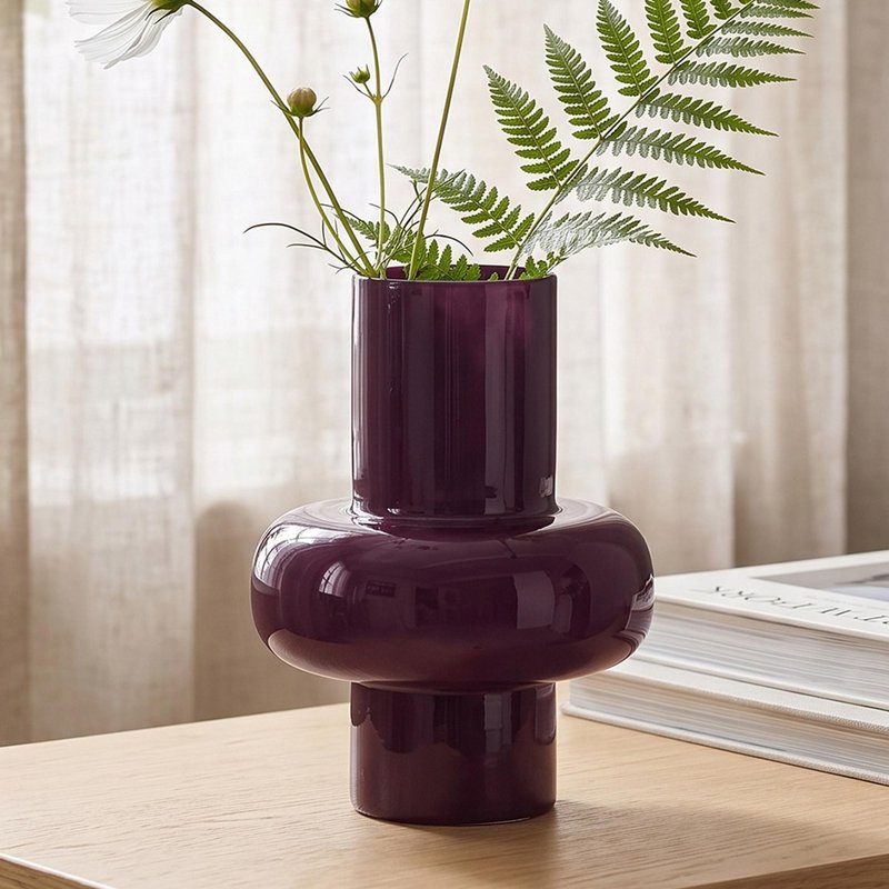 Photo 1 of Ashlyn vase - burgundy - small - metal Photo 1 of Ashlyn vase - burgundy - small - metal
