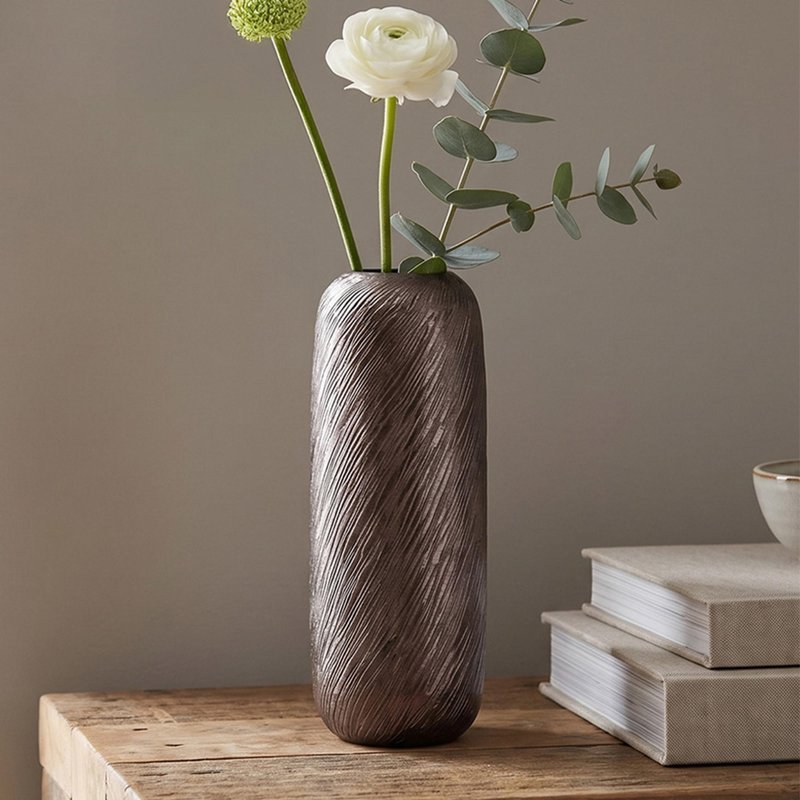 Photo 1 of Jilla vase - round - smoke - small - aluminium Photo 1 of Jilla vase - round - smoke - small - aluminium