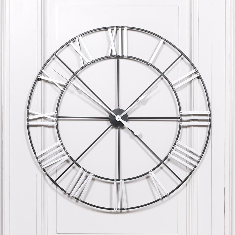Photo 1 of Metal wall clock - silver - round - large Photo 1 of Metal wall clock - silver - round - large