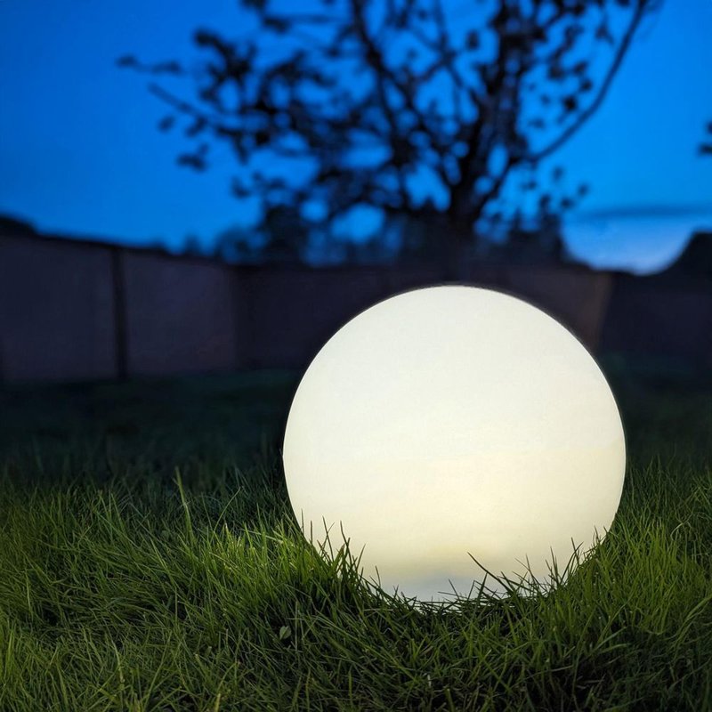 Photo 1 of Lifton led lamp - round - white Photo 1 of Lifton led lamp - round - white