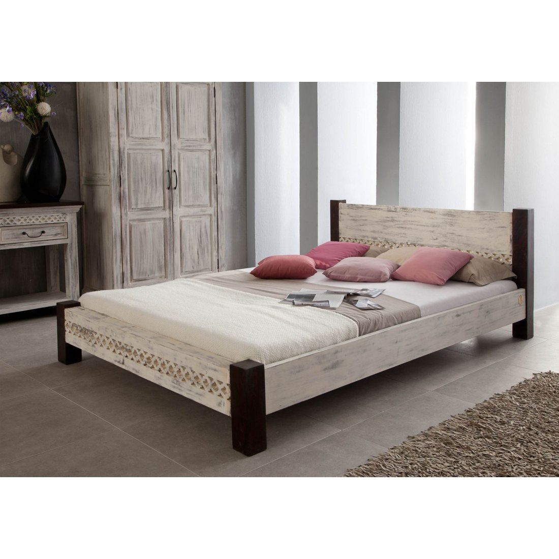 Bett Mango / Akazie 200x200x75 weiß gewachst CASTLE-ANTIK #404 Massivmöbel24 Bett Mango / Akazie weiß gewachst CASTLE-ANTIK