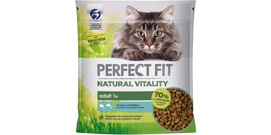 Perfect Fit Natural Vitality Adult 1+ Salmone…