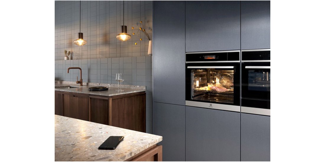 Electrolux COB8S09WX Forno A vapore MealAssist…