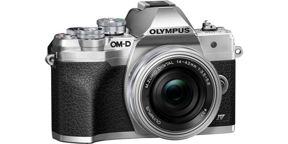 Olympus OM-D E‑M10 Mark IV + ED 14-42mm…