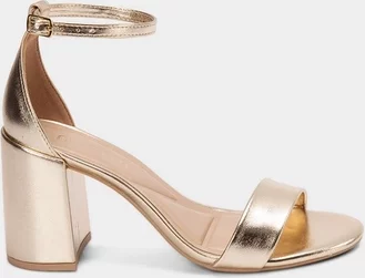 Imagem principal Sandália Feminina Gabriela Essenciais Salto Grosso Metalizado Prata GABRIELA Prata