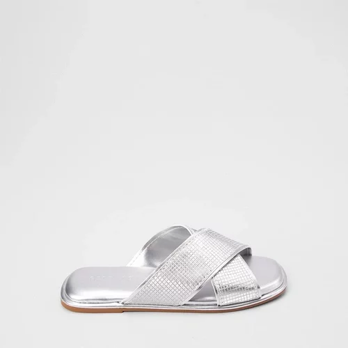 Imagem principal Rasteira Feminina Gabriela Tiras Cruzadas Holográfico Metalizado Prata GABRIELA Prata