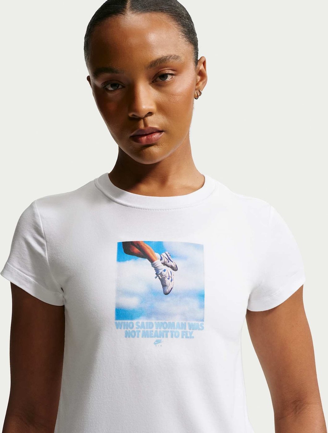 Camiseta Nike Sportswear Photo Feminina