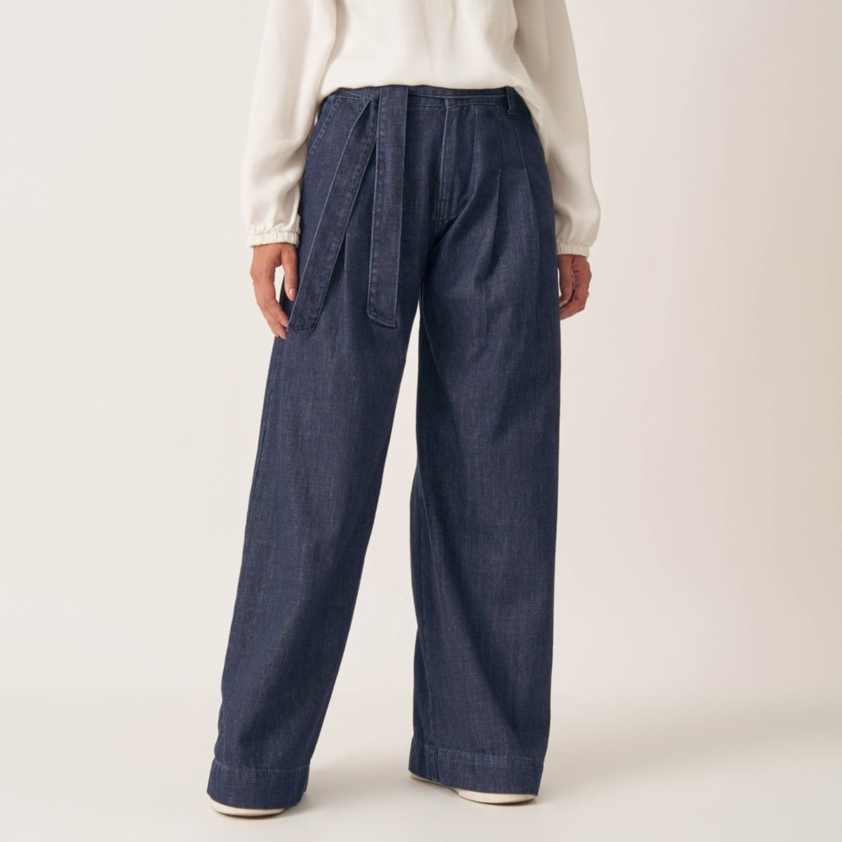 Imagem principal Calça Jeans Wide Cintura Alta Elástico Atrás E Pregas Bloom azul Bloom azul